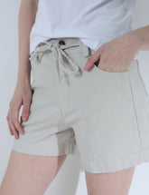 SHORT UNIVERSE GABARDINA