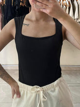 BODY AMIRA ESCOTE CUADRADO