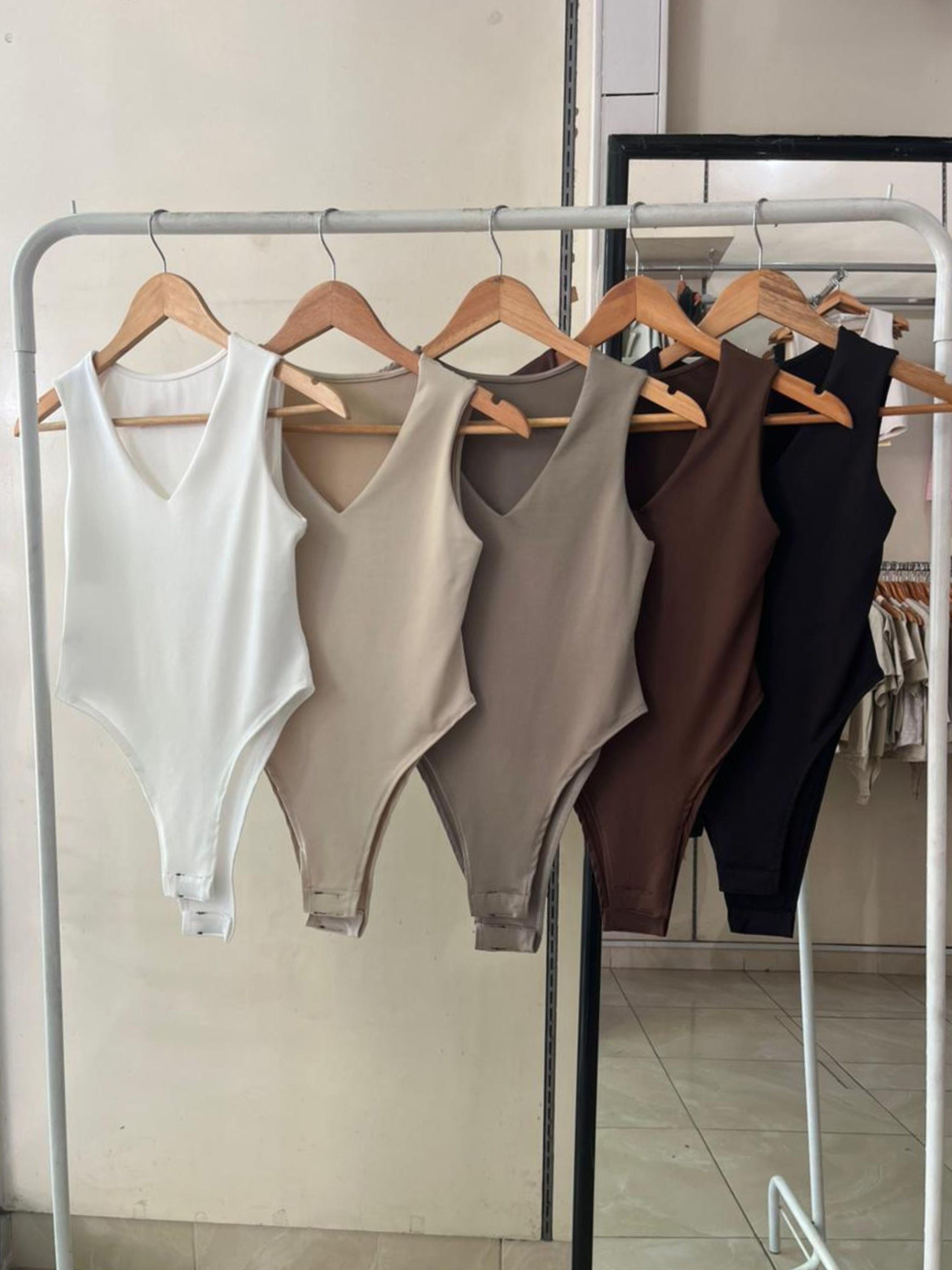 BODY HELENA CUELLO V